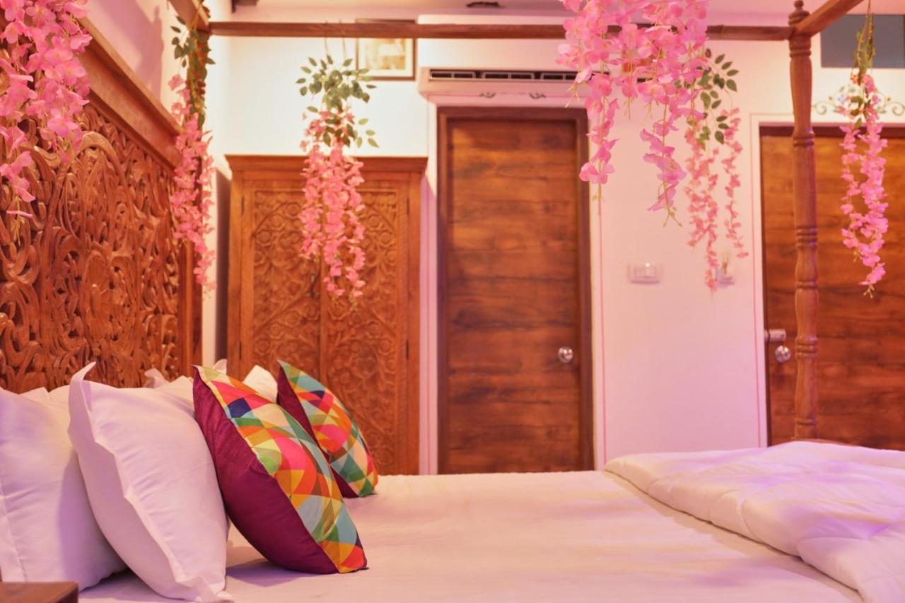 Neev Haweli Hotel Удайпур Екстериор снимка
