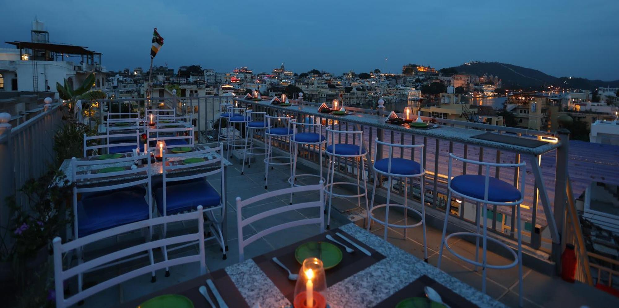 Neev Haweli Hotel Удайпур Екстериор снимка