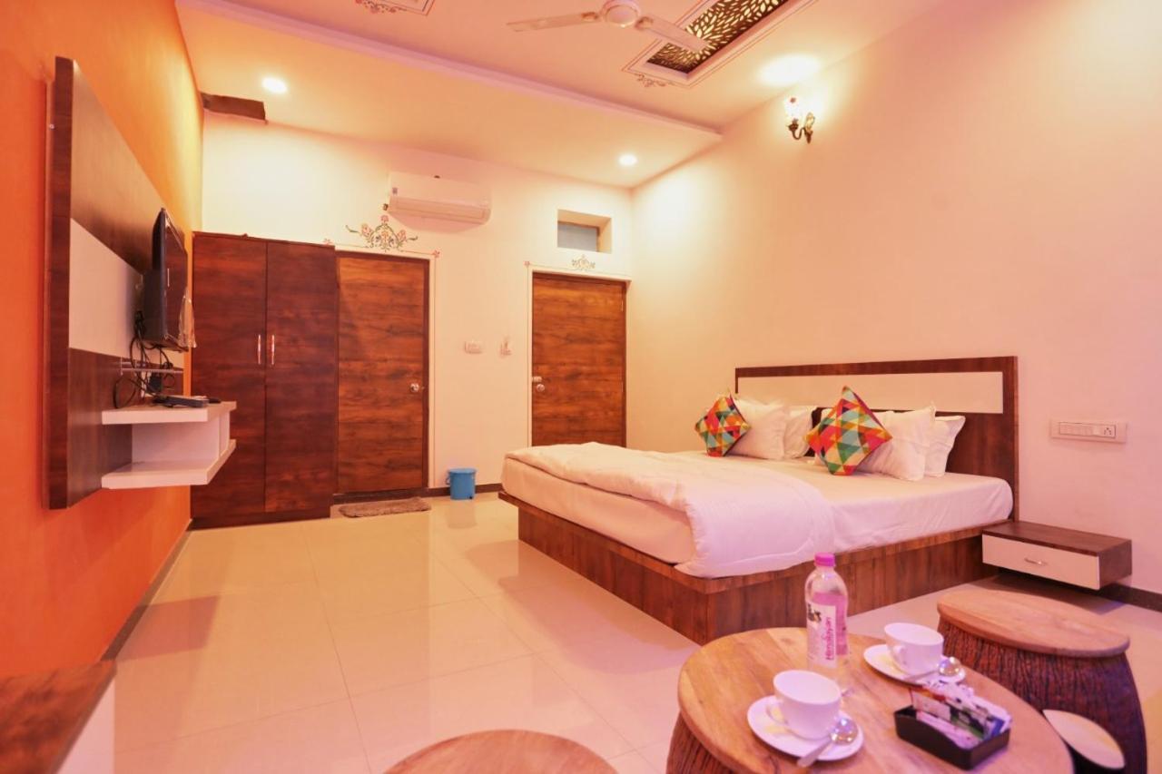 Neev Haweli Hotel Удайпур Екстериор снимка
