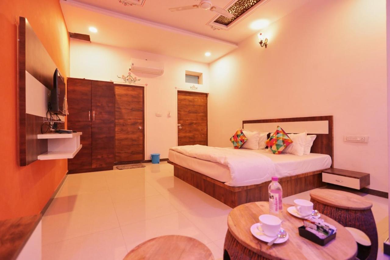 Neev Haweli Hotel Удайпур Екстериор снимка