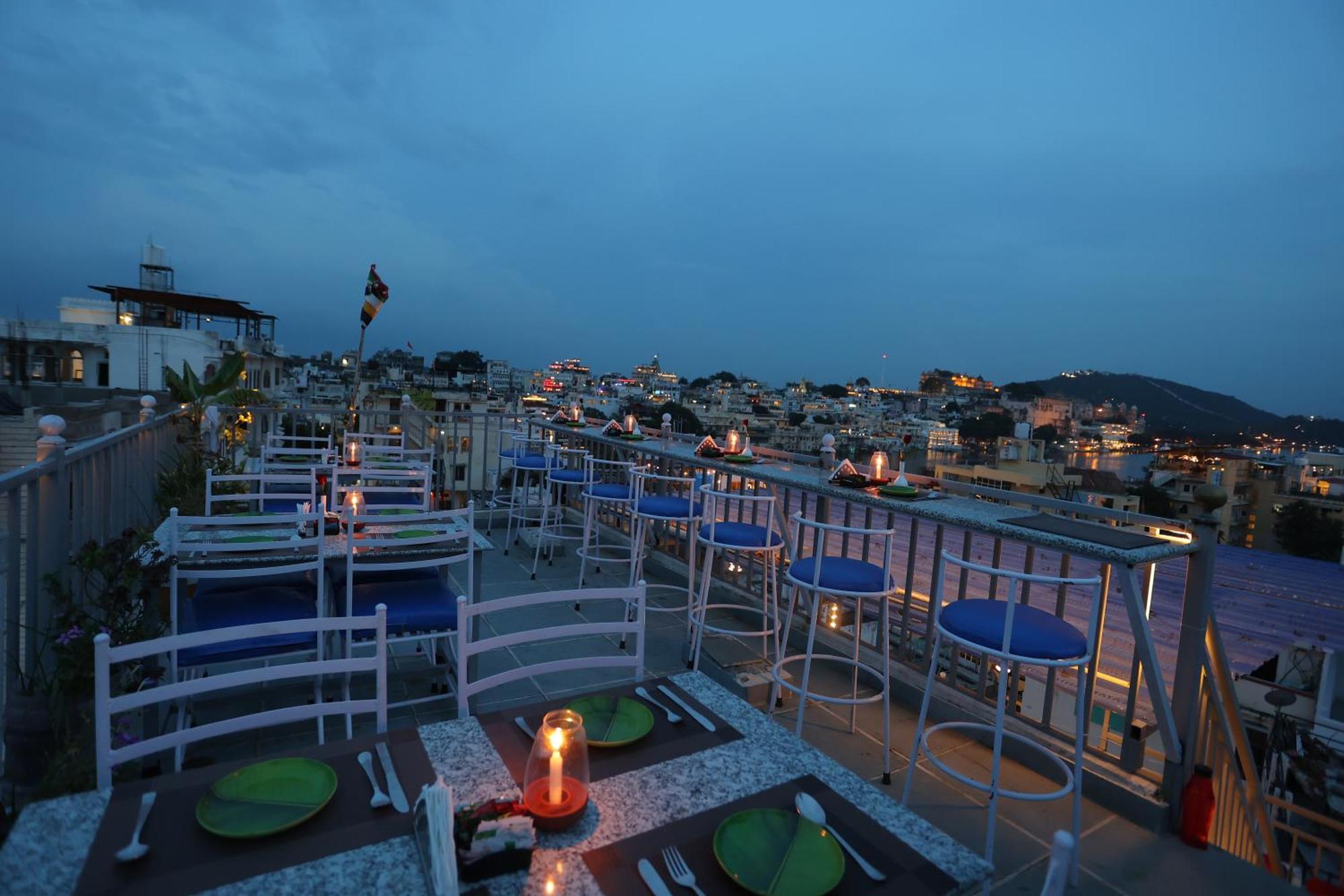 Neev Haweli Hotel Удайпур Екстериор снимка